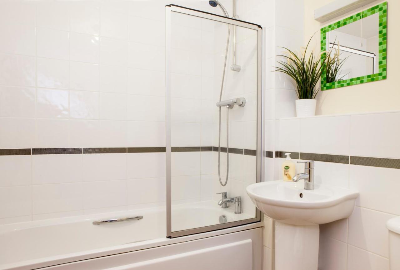 Millennium Plaza By Swa Apartment Cheltenham Ngoại thất bức ảnh